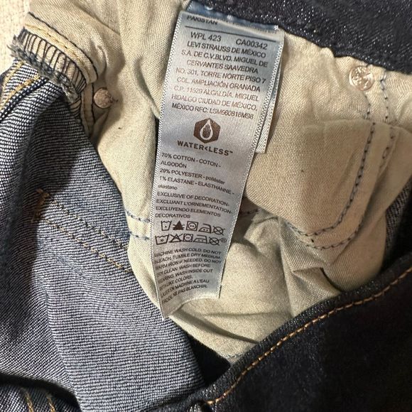 Levi's Blue Skinny Jeans with Distressed Details - Picture 10 of 15